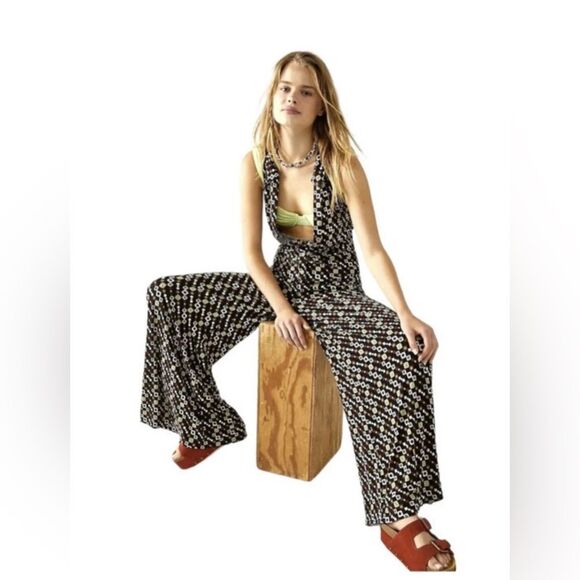 NWT Free People Shayla Halter Style Jumpsuit Size XS - Picture 1 of 4